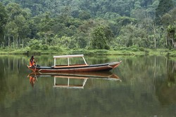 Perahu wisata Cisaat
