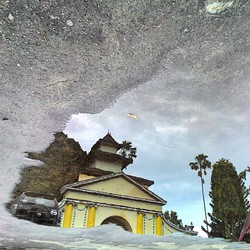 Indah Dalam Genangan