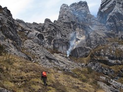 Asap, Tanda Kehidupan di Pedalaman Papua