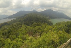 Bukan Cuma Pantai, Bali Juga Punya Danau Kembar