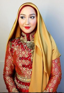 Pertamakalinya, Dian Pelangi Akan Pamer Karya di Qatar