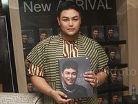 Ayu Ting Ting hingga Rossa Hadiri Peluncuran Buku Ivan Gunawan