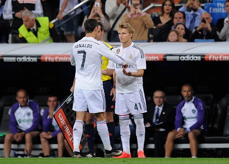 Odegaard Dapat Banyak Tips Bermain dari Ronaldo