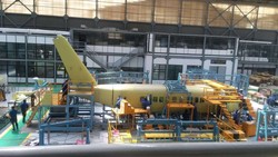 Berwarna Putih, Ini Penampakan Pesawat N219