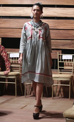 Romantisme Gaya Retro Dalam Koleksi Terbaru Studio 133 Biyan