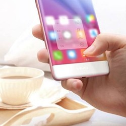 Ponsel Vivo Layarnya 2,5D dengan Fitur ala iPhone 6S