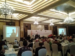 OJK Gandeng Bank Dunia dan IDB Dorong Pembiayaan Syariah ke Infrastruktur RI