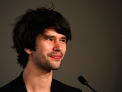 Ben Whishaw, Asisten Bond yang Curi Perhatian di Spectre