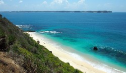 Pantai Sokat, Kepingan Surga di Selatan Lombok