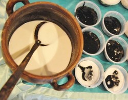 Bubur Saren Hingga Gatot, Sajian Tradisional Berwarna Hitam