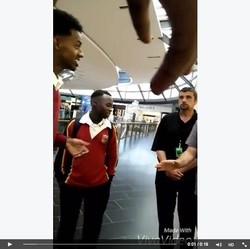 Pelajar Berkulit Hitam Diusir dari Apple Store