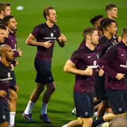 Spanyol dan Prancis: Ujian Kemampuan Buat Inggris