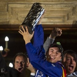 Lorenzo Terluka Saat Rayakan Pesta Juara di Mallorca