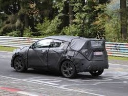 Siap Meluncur, Pesaing Honda HR-V dari Toyota Ini Dites di Nurburgring