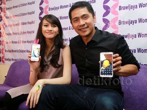 Wajah Sumringah Donita dan Adi Dikaruniai Anak Pertama