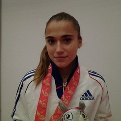 Dara Prancis Ini Pilih Karate daripada Jadi Model