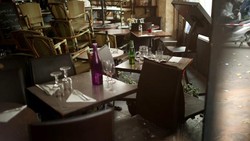 Kisah Pekerja Restoran yang Menyelamatkan Dua Perempuan di Paris