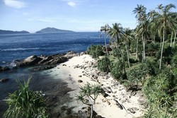Jatuh Cinta Pada Pulau Nasi di Aceh