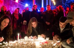 Cerita Para Turis yang Batal Liburan ke Paris