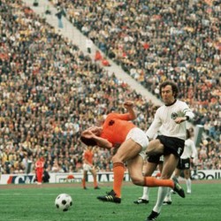 Jerman vs Belanda sebagai Pengingat Kematian Total Football