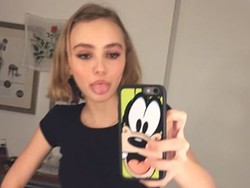 Sedang di Paris, Putri Johnny Depp Selamat dari Tragedi Penembakan