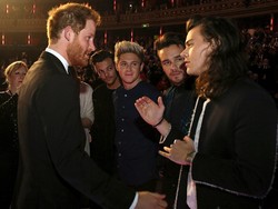Double Hotness! Ketika Pangeran Harry Bertemu dengan Harry Styles