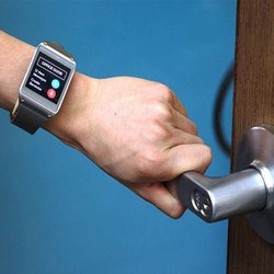 Smartwatch Disney Punya Sentuhan Ajaib