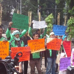 Kantor Go-Jek Didemo Pasukan Hijau