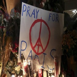 Dukungan Dunia Bisnis Teknologi untuk Korban Tragedi Paris