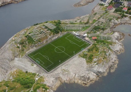 Inikah Lapangan Bola Terindah di Dunia?