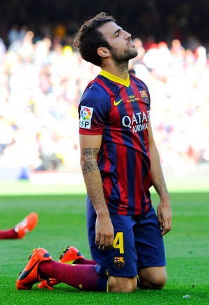 Sudah Beda Jalan, Fabregas pun Hengkang dari Barca