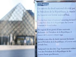 Museum Louvre Paris Kembali Buka untuk Turis