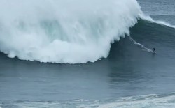 Ombak Monster di Portugal