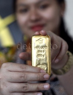 Harga Emas Hari Ini Stagnan Rp 549.000/Gram