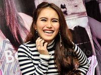 Aih, Ayu Ting Ting Happy Banget