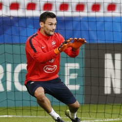Lloris: Prancis Hadapi Inggris untuk Negara dan Para Korban Teror