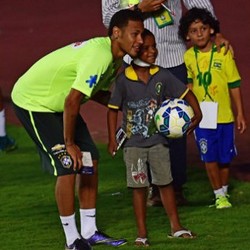 Dua Gol Lagi, Neymar Bakal Samai Rekor Zico