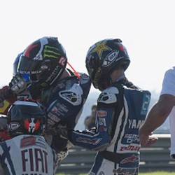 Lorenzo Jatuh-Bangun Mengejar Titel Juara Dunia Ketiganya