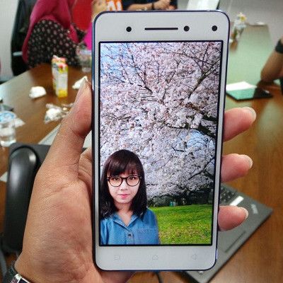 Lenovo Vibe S1 Andalkan Kamera Selfie