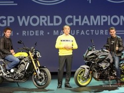 Lorenzo dan Rossi Kenalkan Motor Baru Yamaha di Milan