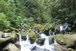 5 Alasan Kenapa Harus Traveling dengan Teman Satu Kampus