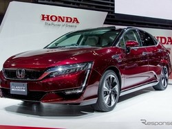 Honda Bawa Mobil Hidrogen Clarity ke Los Angeles