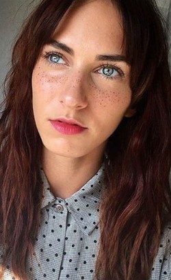 Dijual Tato Temporer Agar Wajah Dihiasi Bintik Kecokelatan, Siapa Tertarik?