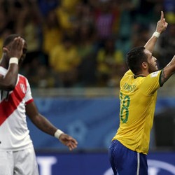 Brasil Hantam Peru 3-0