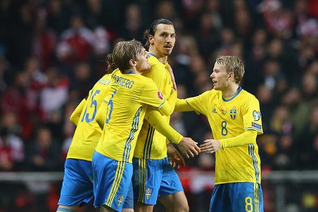 Main Imbang 2-2, Swedia Singkirkan Denmark