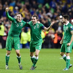 Ada Superman dalam Perayaan Kelolosan Irlandia ke Piala Eropa 2016