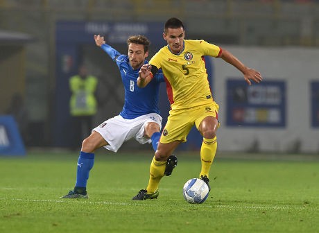Italia Diimbangi Rumania 2-2