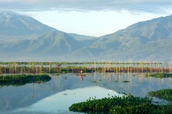 Danau, Nelayan dan Pegunungan