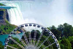 Naik Bianglala dengan Pemandangan Air Terjun Niagara, Dahsyat!