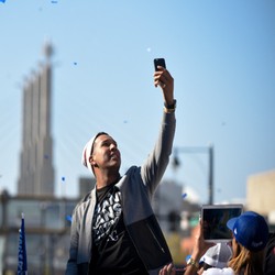 Selfie & Kata-kata Teknologi yang Masuk Kamus